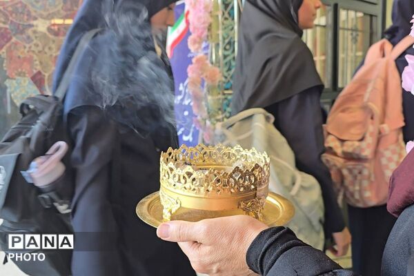 اول مهر با عطر و یاد شهدا