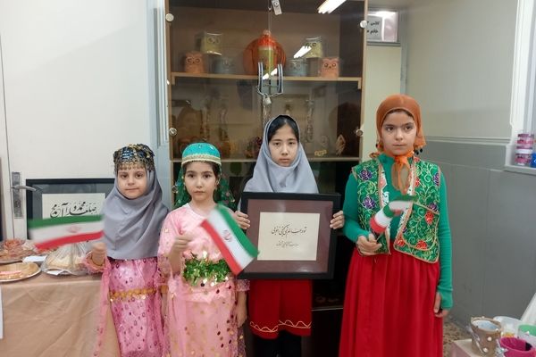 برپایی نمایشگاه هفته پژوهش در مدارس رباط‌کریم