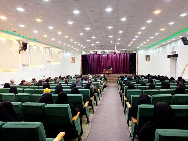 جلسه جهاد تبیین با موضوع بررسی مسائل سیاسی ایران و جهان در کاشمر
