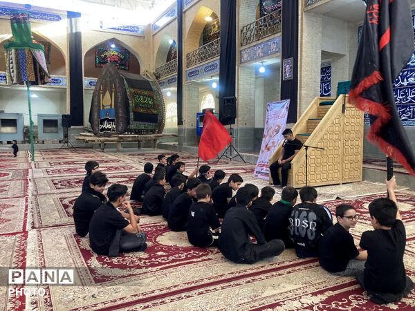 احلی من العسل؛ تجلی عشق نوجوانان به امام  حسین(ع)