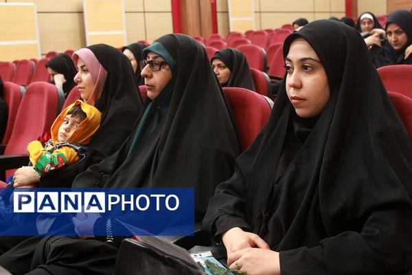  همایش تکریم از مقام معلم در اردوگاه شهید منتظری با حضور مسئولان بهارستان‌2