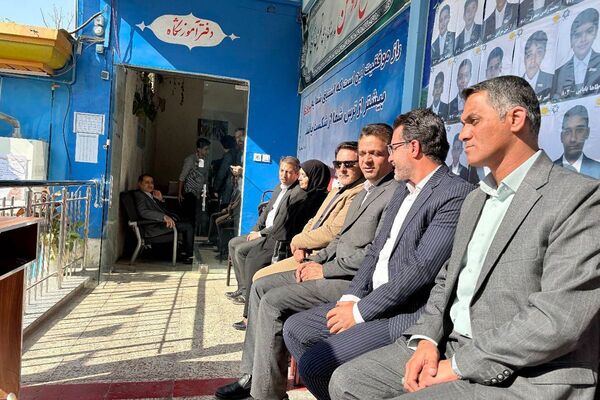 انتخابات الکترونیکی شورای دانش آموزی در دبیرستان صبح روشن شهر قدس
