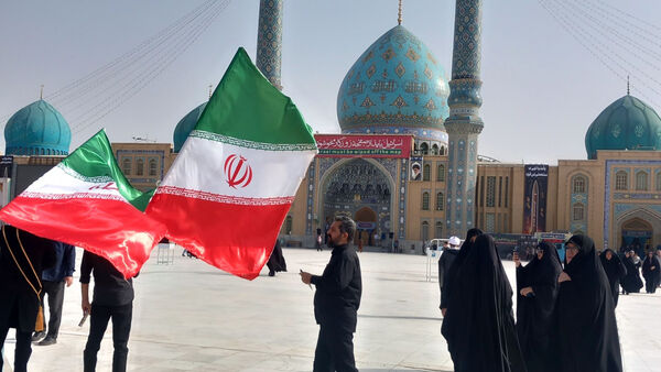 خاکسپاری شهید «اسماعیل شاکری» در مسجد جمکران