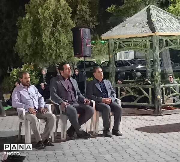 عطر وحدت در پارک شهید گمنام؛ تجلی مهربانی در شب میلاد نبی (ص) و امام صادق (ع)