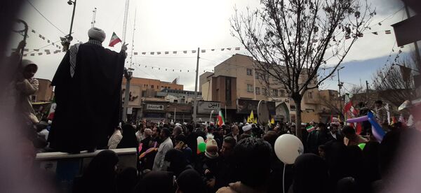 جلوه هایی از راهپیمایی جشن پیروزی انقلاب در شهر قم
