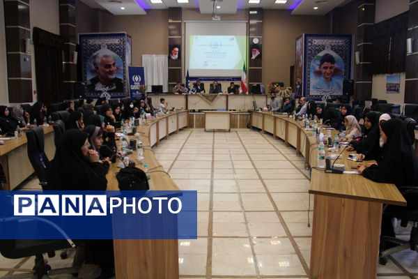 نشست قائم‌مقام سازمان دانش‌آموزی جمهوری اسلامی ایران با دانش‌آموز خبرنگاران پانا استان چهارمحال و بختیاری