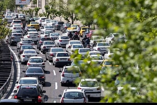 ترافیک سنگین در مسیرهای پرتردد پایتخت