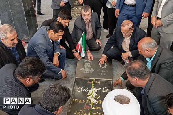 در سایه نام معلم؛ تجدید احترام به شهدای فرهنگی در گلزار مطهر شهدا شهر بن