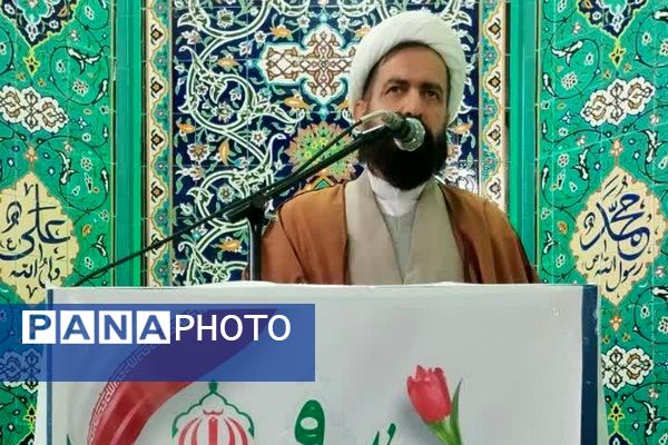 نماز جمعه فیروزکوه میزبان میزهای خدمت و ایستگاه سلامت