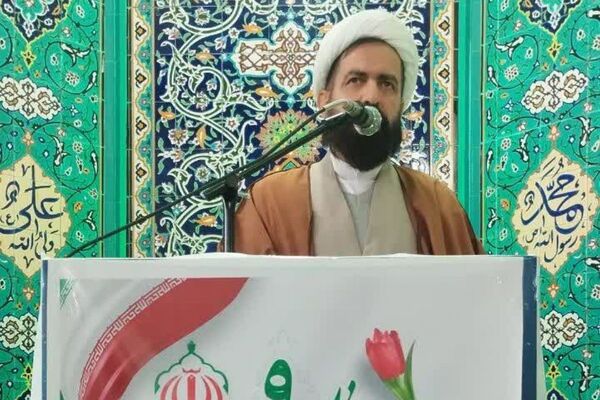 نماز جمعه فیروزکوه میزبان میزهای خدمت و ایستگاه سلامت