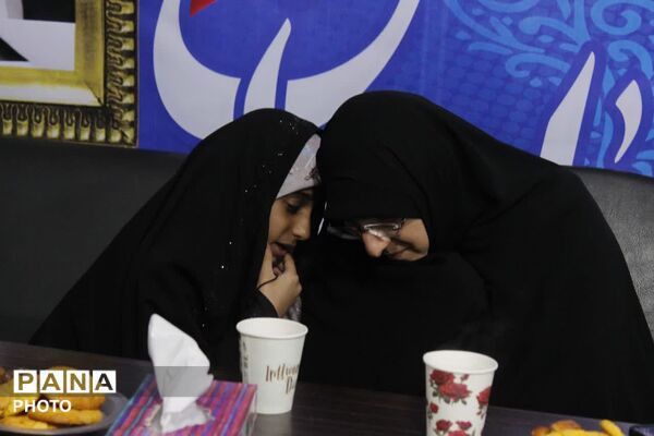 میز ارتباطات مردمی با حضور مدیرکل آموزش و پرورش مازندران 