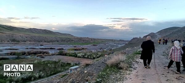 رویش شکوفه ها در روستای عیش آباد