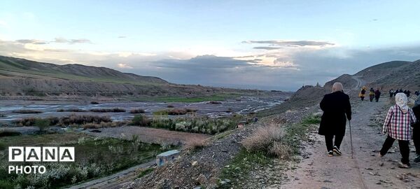 رویش شکوفه ها در روستای عیش آباد