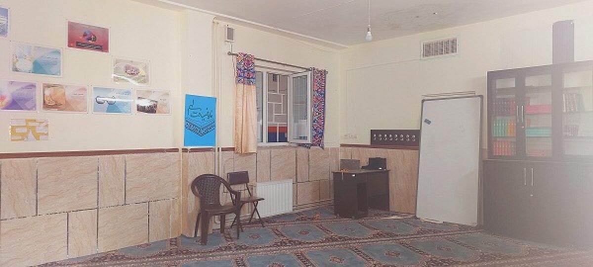 مشکل نمازخانه دبیرستان شهید احمدی‌روشن با همکاری کادر مدرسه حل شد