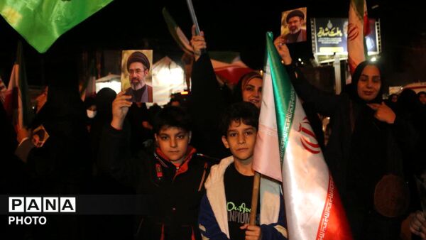 دهه نودی‌ها هم به میدان آمدند
