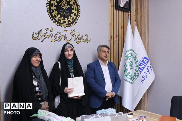تقدیر از مربیان و دانش‌آموزان پیشتاز در فعالیت موکب‌های سازمان دانش‌آموزی شهر تهران