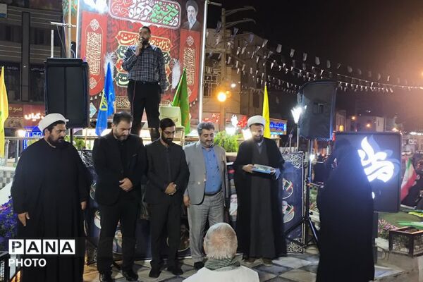 تجلیل از خبرنگاران در طنین تجمعات شبانه