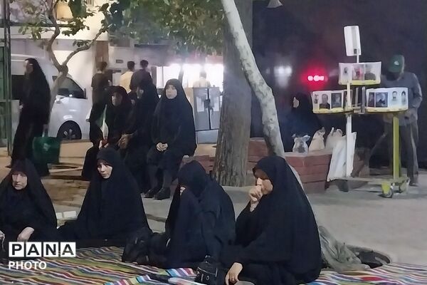 گردهمایی شبانه در محله ۱۳ آبان شهرری 