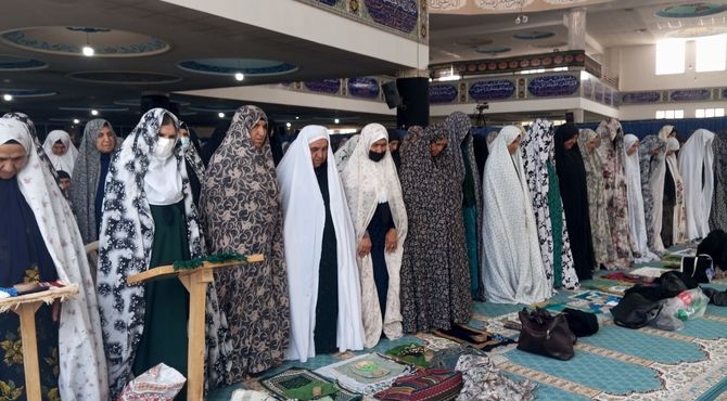  نماز جمعه، پناهگاه هفتگی مردم لردگان 