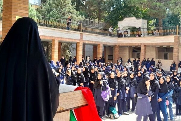 یک مدرسه، هزار قصه؛ اول مهر از قاب خدیجه‌ کبری ۲