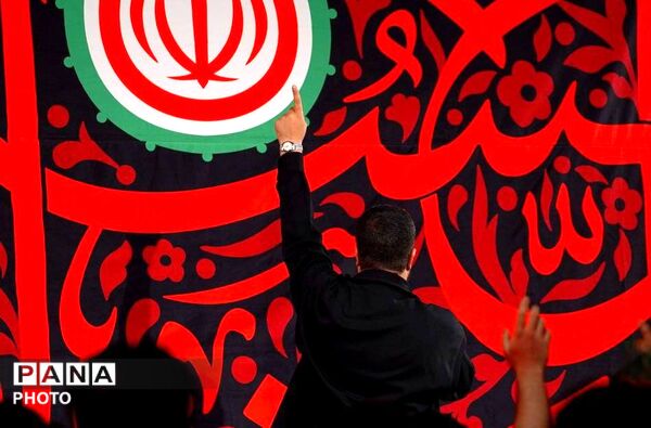 خیابان، مسافر بی‌ تاب محرم
