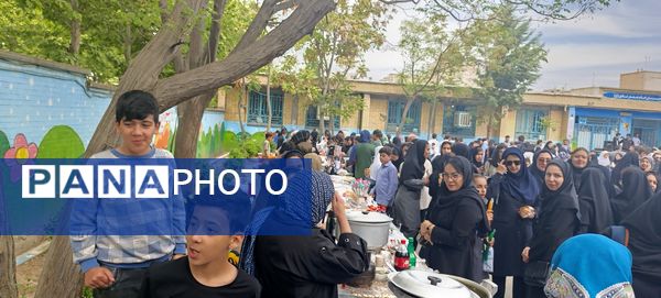 برپایی بازارچه در  دبستان امام جعفر صادق (ع) آشخانه