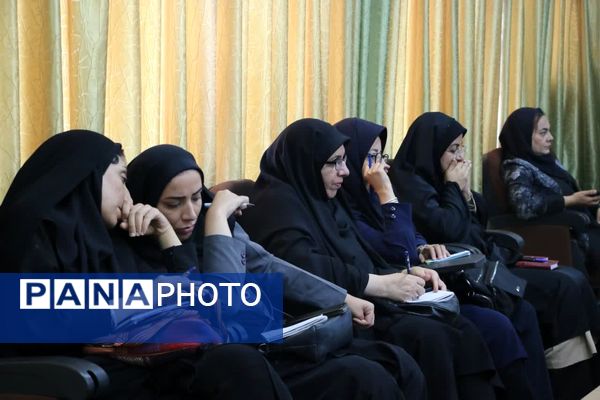 نشست خبری مدیر‌کل آموزش و پرورش سمنان با اصحاب رسانه و مطبوعات