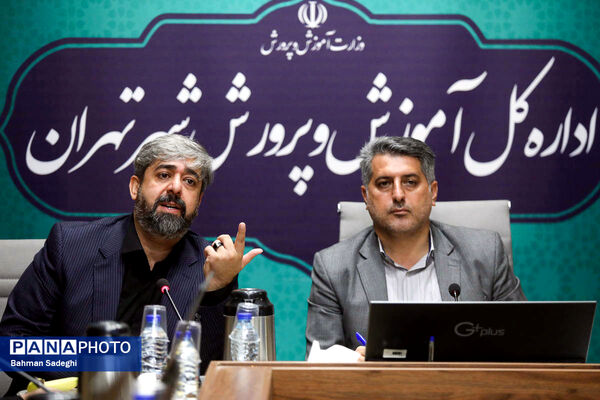 مراسم تجلیل از دانش آموز خبرنگاران شهر تهران