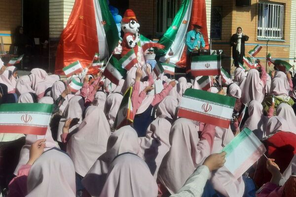 برگزاری مراسم روز دانش‌آموز در مدارس بهارستان‌دو