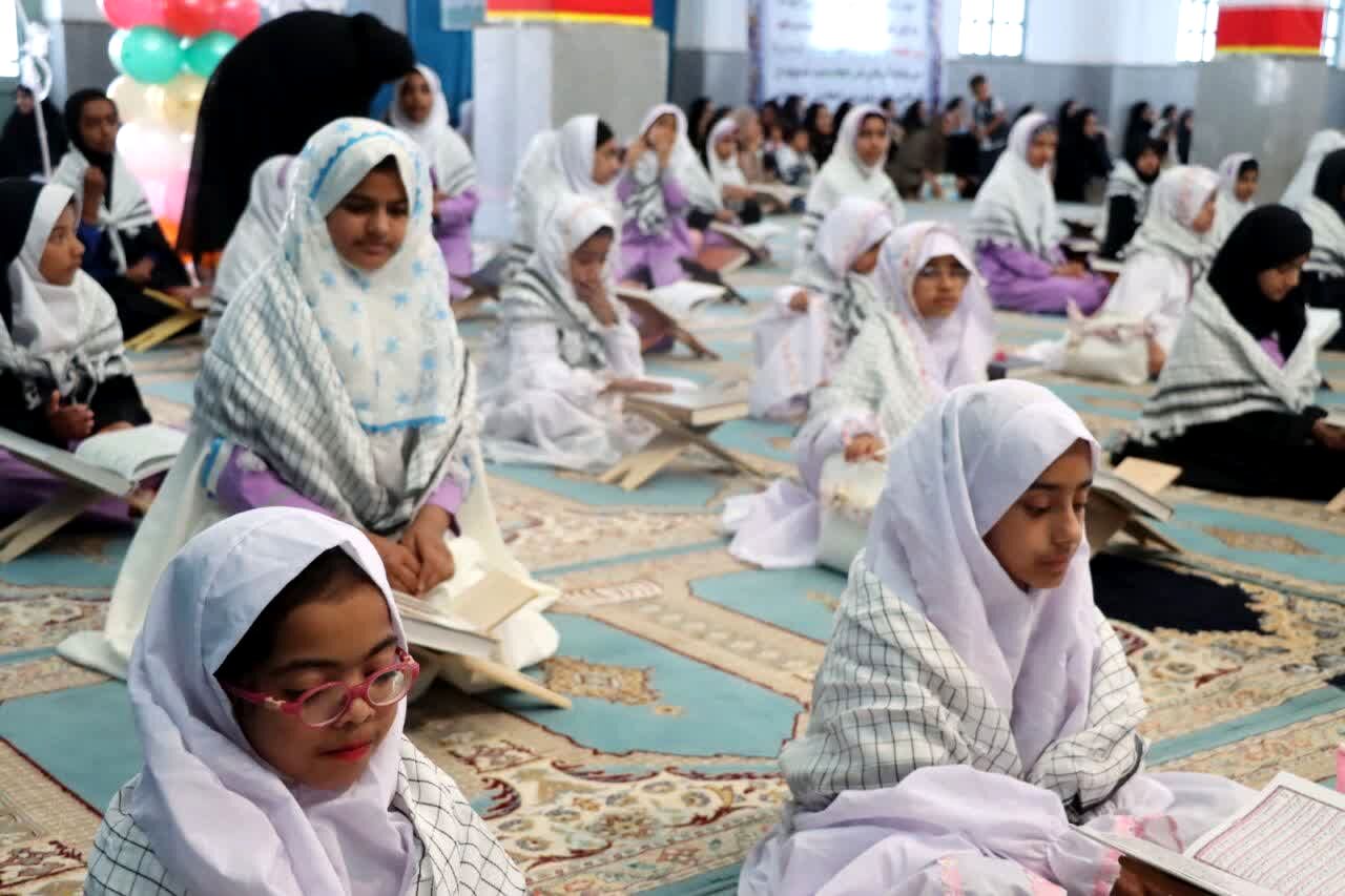 جشن روزه اولی‌ها در قلعه‌گنج 