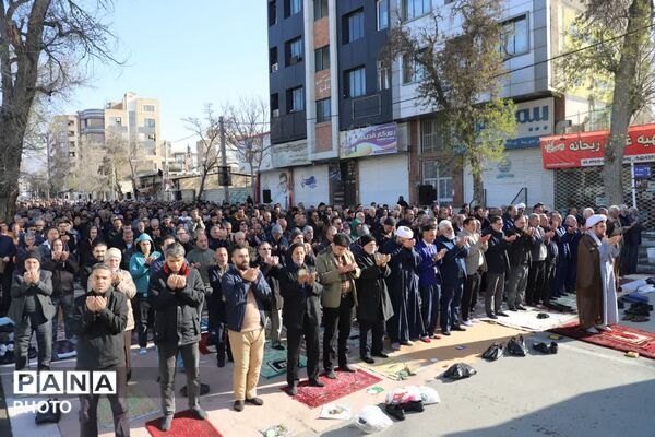 اقامه نماز عید سعید فطر در کمالشهر کرج