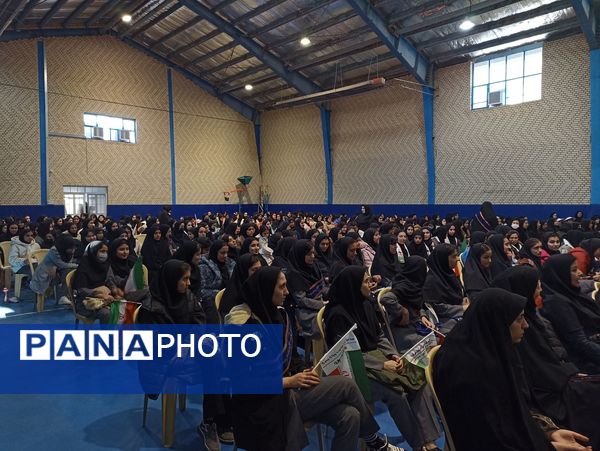 آیین نواختن زنگ انقلاب اسلامی در آموزشگاه رضوان آشخانه