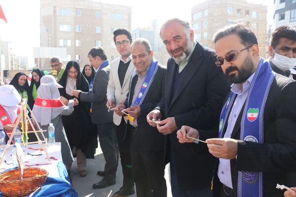 برگزاری برنامه نمادین استانی و مانور تشکیلاتی یاوران انقلاب در خراسان رضوی