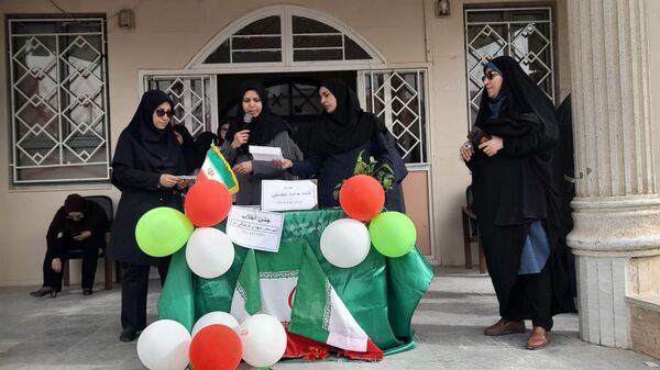 حضور حماسی دانش‌آموزان «شهدای فرهنگی ۲» در جشن سالگرد پیروزی انقلاب اسلامی  