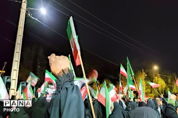 جهاد حضور در خیابان ادامه دارد