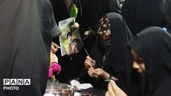 گذری بر فعالیت موکب محبان مهدی در مراسم چهلم رهبر شهید و شهدای میناب 