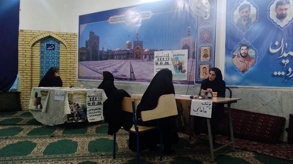 میزخدمت رایگان به‌مناسبت روز پرستار در ماهدشت‌ کرج