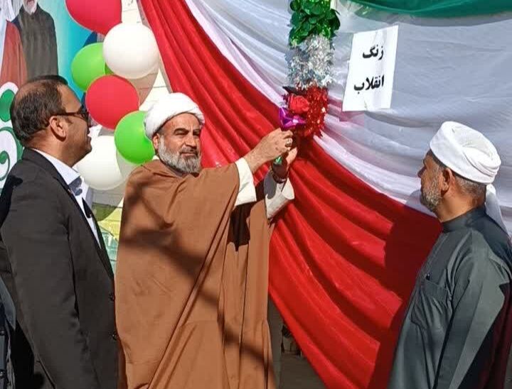 زنگ انقلاب در مدارس پارسیان نواخته شد 
