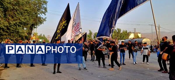  حضور پررنگ نوجوانان وجوانان در تاسوعای حسینی