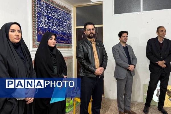 مسابقات فرهنگی و هنری  در دبیرستان شهید تاجیک بهارستان دو