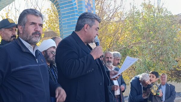 راهپیمایی روز دانش آموز و مبارزه با استکبار جهانی در شهر سفیددشت 