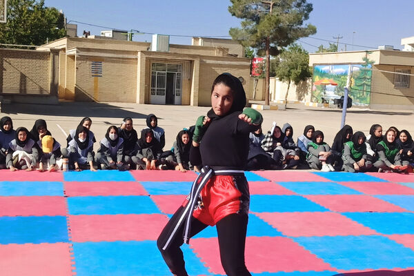 پویش یک روز با ورزش در مدارس شهرستان آباده