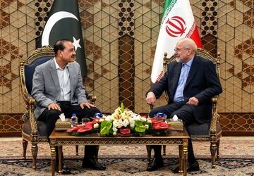 دیدار و گفت‌وگوی فرمانده ارتش پاکستان با محمدباقر قالیباف‌