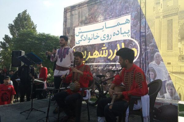 طرح پویا، شهر پویا با برگزاری  همایش پیاده روی خانوادگی در بوستان ورزش ملارد 
