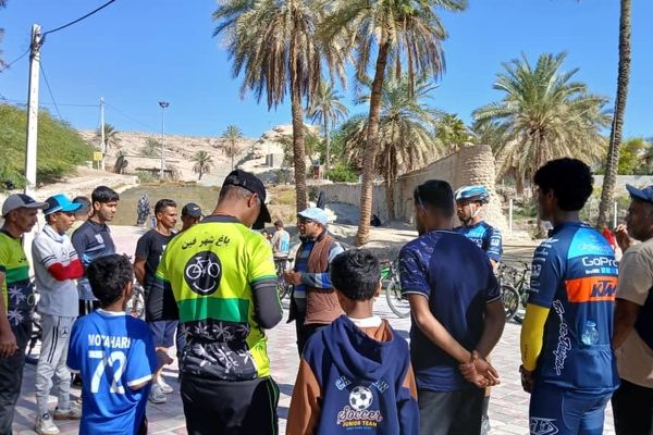 همایش دوچرخه‌سواری در فین 