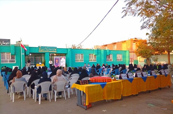  اولین مجمع انجمن اولیا و مربیان در دبیرستان فاطمیه