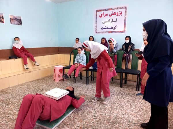 گرامیداشت روز پژوهش با تجربه‌ای علمی در پژوهش‌سرای فارابی کوهدشت
