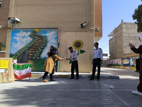 بزرگداشت روز آتش نشانی در دبستان شطیطه۲