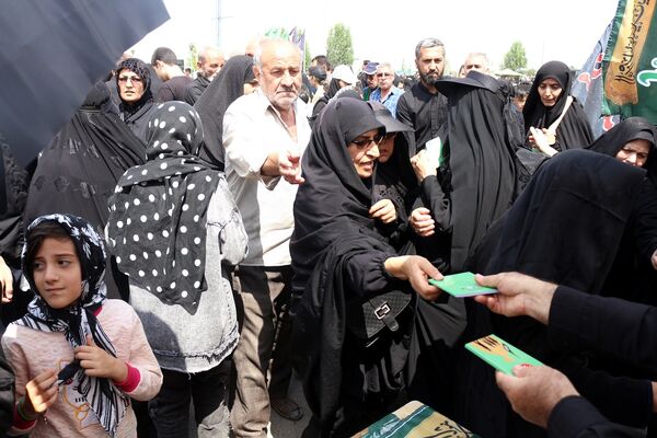 برپایی موکب سازمان دانش آموزی استان اردبیل در مراسم دلدادگان حسینی