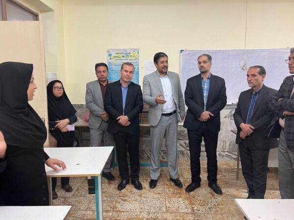 بازدید مدیر کل دفتر فنی و حرفه‌ای و کار دانش وزارت آموزش و پرورش از شهرستان سملقان